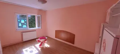 Apartament  3 camere  Astra ,etajul 1,decomandat 130000 Euro - foto 4