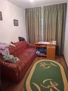 Apartament 3 camere decomandat, 65 mp, Pacurari - etaj 1, centrala proprie - foto 2