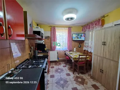 Casa individuala S+P+1+Garaj in Tunari - foto 9