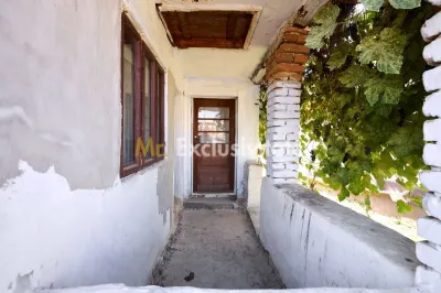 Casa cu teren de 1.200 mp si livada–Badesti, comuna Pietrosani, Arges - foto 7