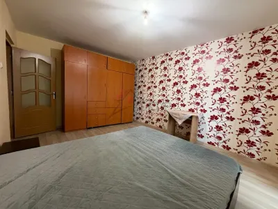 Inchiriere Apartament cu 2 camere Decomandat Frumoasa - foto 3