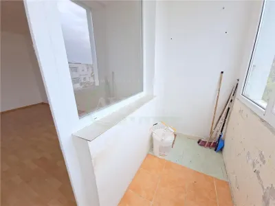 Apartament 3 camere semidecomandat, zona Milcov - foto 10