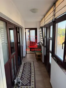 Două case de vânzare în POPRICANI Teren 2.369 mp PRET 165000euro - foto 2