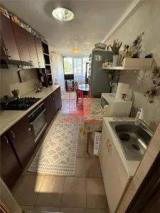 Două case de vânzare în POPRICANI Teren 2.369 mp PRET 165000euro - foto 4