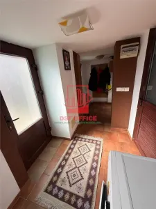 Două case de vânzare în POPRICANI Teren 2.369 mp PRET 165000euro - foto 6