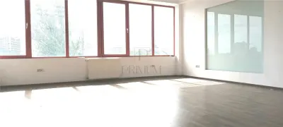 Spatiu  birouri etaj 3 cu lift  - Aradului - foto 4