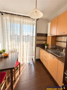 Apartament 3 camere, vedere montana, Tractorul, Brasov - foto 2