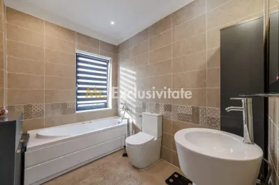 Casa exclusivistă 5 camere cu vedere panoramică Mioveni-Argeş - foto 15