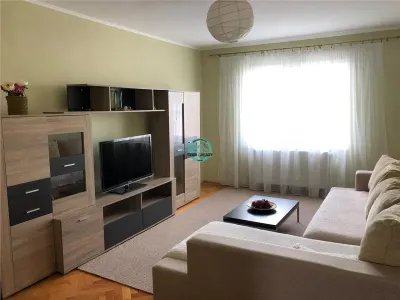 Apartament cu 3 camere de inchiriat, mobilat si utilat, in Tudor - foto 2