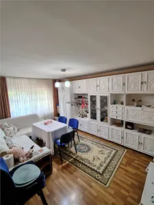 Apartament decomandat la etaj 2/4 Colentina Marior V.Bacila - Bucuresti