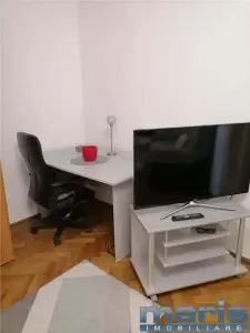 Inchiriere apartament 3 camere Tudor etaj 1 - foto 11