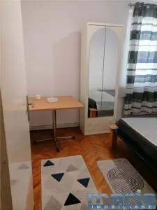 Inchiriere apartament 3 camere Tudor etaj 1 - foto 7
