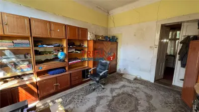 Casă de vânzare cu teren de 600 mp în centrul municipiului Alba Iulia - foto 3