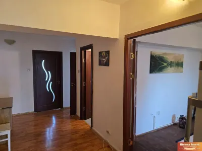 Casa de Cultura apartament cu trei camere mobilat si utilat, centrala pe gaze, termen lung!  - foto 2