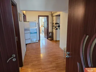 Casa de Cultura apartament cu trei camere mobilat si utilat, centrala pe gaze, termen lung!  - foto 12