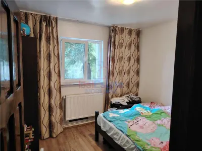 Apartament 3 camere decomandat, etaj 1, Pacurari - 55 mp - foto 2