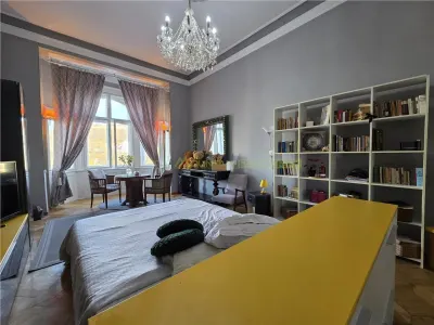 Garsoniera pretabila birou in Centrul Istoric Palatul Soarelui - foto 8
