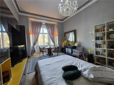 Garsoniera pretabila birou in Centrul Istoric Palatul Soarelui - foto 9