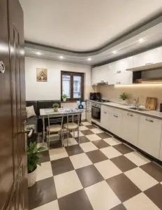 Vanzare Apartament 3 Camere Semidecomandat Berceni-Uioara - foto 2