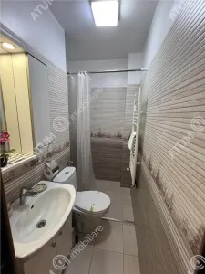 De vanzare pensiune cu 4 camere 4 bai situata in zona istorica din Sibiu - foto 10