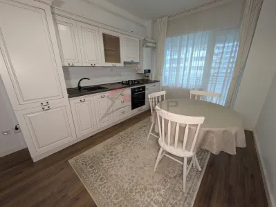 Inchiriere  Apartament cu 2 camere Copou Royal Town cu Loc de Parcare - foto 2