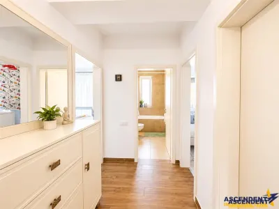 Apartament 3 camere, decomandat, zona Tractorul, Brasov - foto 3