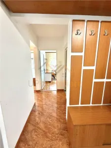 APARTAMENT CU 3 CAMERE | DECOMANDAT |  DE INCHIRIAT | DECEBAL | ORADEA | - foto 8