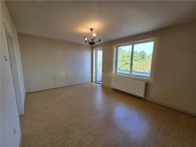Garsoniera de renovat zona Roata Norocului - foto 12