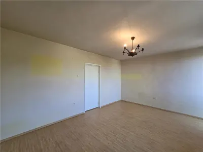 Garsoniera de renovat zona Roata Norocului - foto 14