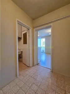 Garsoniera de renovat zona Roata Norocului - foto 15