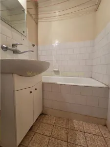 Garsoniera de renovat zona Roata Norocului - foto 17