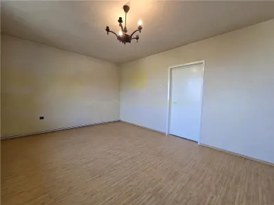 Garsoniera de renovat zona Roata Norocului - foto 24