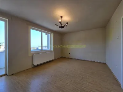 Garsoniera de renovat zona Roata Norocului - foto 4