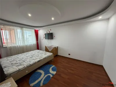 Apartament 2 camere, 61mp,  central, etaj 10 cu acoperis - foto 6