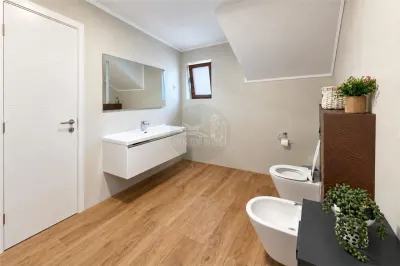 Casa moderna 4 camere pivnita 264mp teren zona Tineretului - foto 6