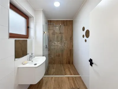 Casa moderna 4 camere pivnita 264mp teren zona Tineretului - foto 2