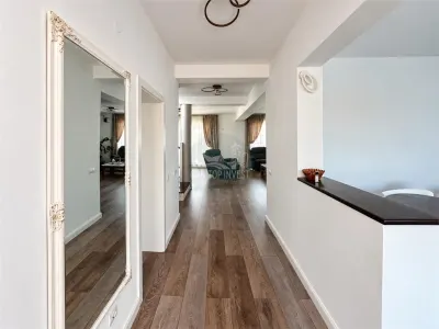Casa moderna 4 camere pivnita 264mp teren zona Tineretului - foto 3
