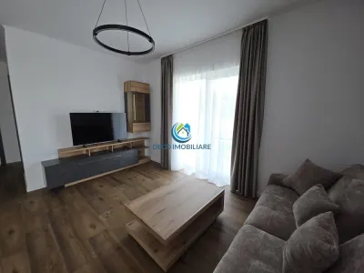 Apartament cu 3 camere lux zona La Terenuri - foto 2