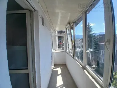 Apartament 2 camere decomandat, cu balcon, renovat, -zona Astra - foto 3