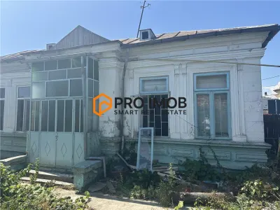 Teren intravilan+casa demolabila zona Centru- Focsani - foto 5