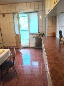 83 MP ! 3 camere, decomandat, , etaj intermediar in bloc cu lift, Tineretului - foto 8