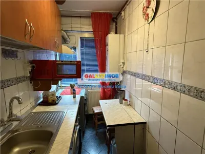 Inchiriere apartament 2 camere, cu centrala, Vest, Ploiesti - foto 4
