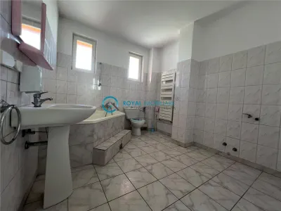Royal Imobiliare - Vanzare Casa 7 camere Zona Piata Mihai Viteazu - foto 18