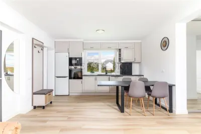 Apartament 4 camere moderne, etaj 1, 85mp, 2 bai si parcare | Borhanci - Cluj-Napoca