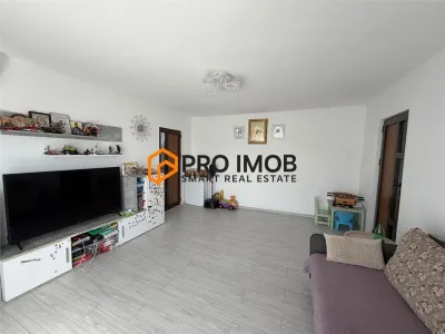 Apartament 3 camere cf 1 semidecomandat zona Micro 3 - Buzau