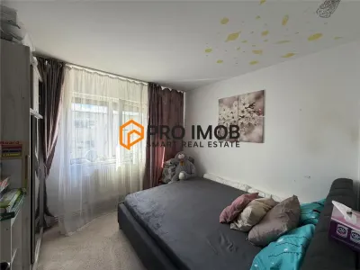 Apartament 3 camere cf 1 semidecomandat zona Micro 3 - foto 3