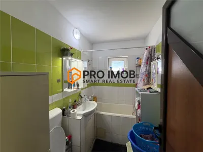 Apartament 3 camere cf 1 semidecomandat zona Micro 3 - foto 8
