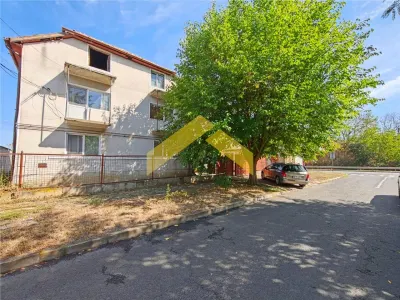 CASA DE VANZARE-SUBCETATE-PE COLT-TEREN 932mp - Arad