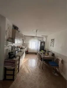 Decomandat cu 2 bai, 2 balcoane, mobilat si utilat - foto 2