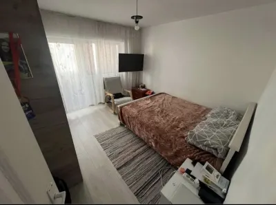 Decomandat cu 2 bai, 2 balcoane, mobilat si utilat - foto 5